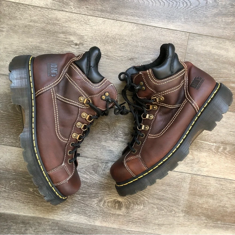 Men's Brown Leather Work Boots - Lace-Up Safety Style